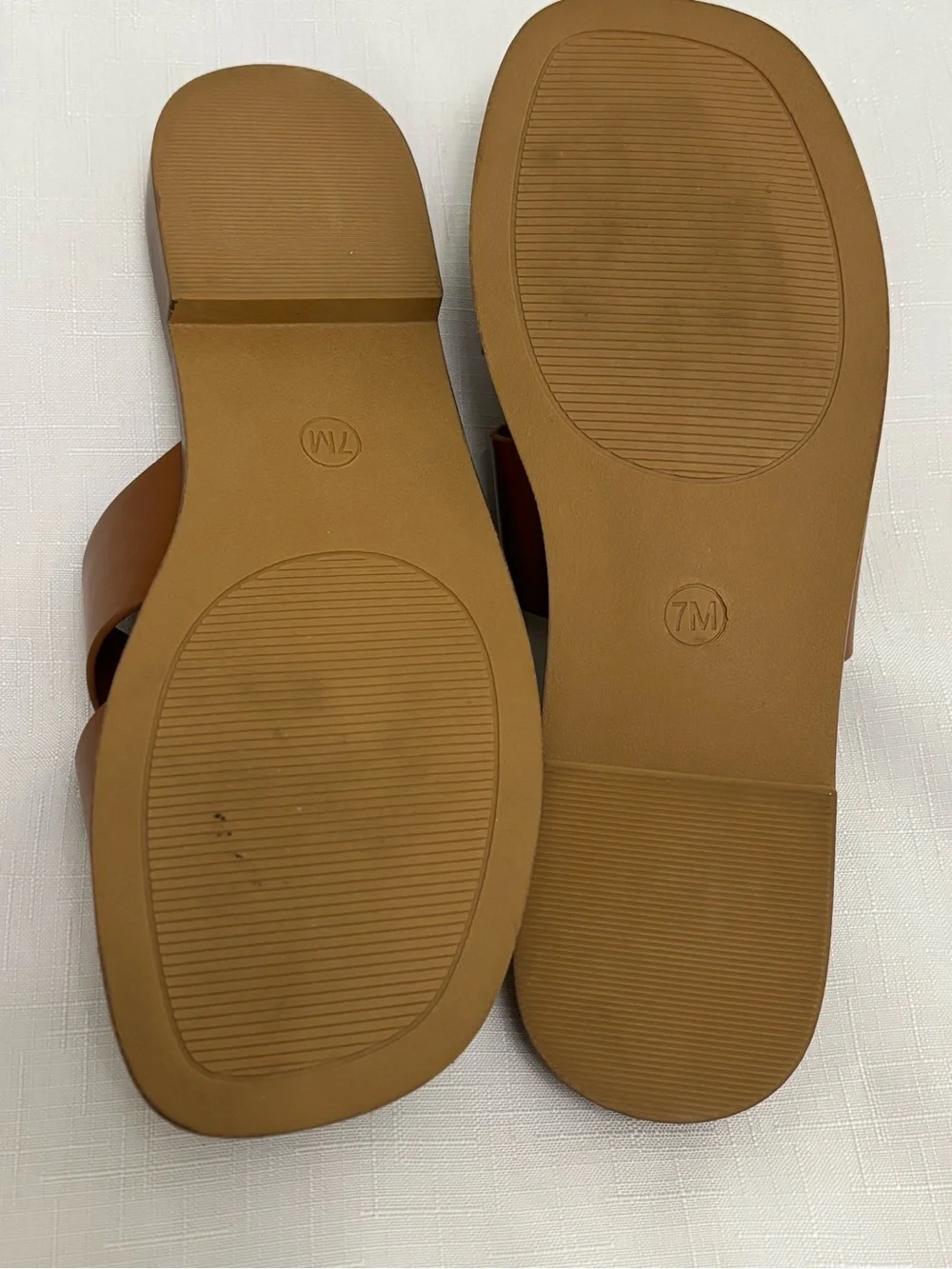 Cushionaire Voyage Brown Cutout Strap Slides Sandals Women 7M